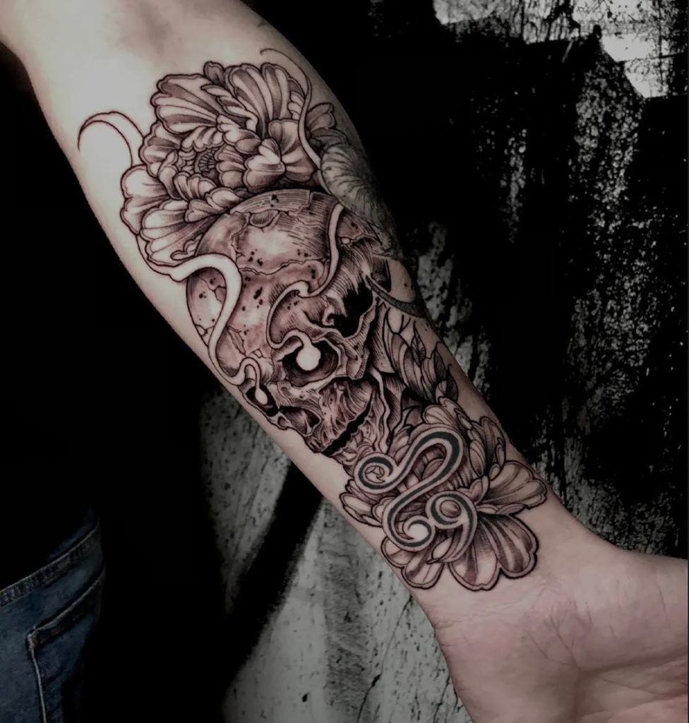 tattoo calavera y flores