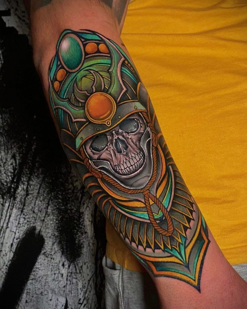 tattoo calavera y armadura