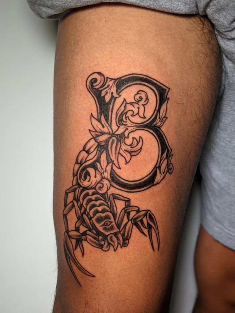 Tattoo de escorpión tradicional