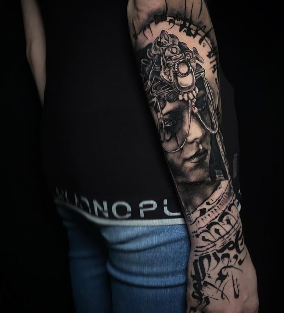 Tattoo retrato black work