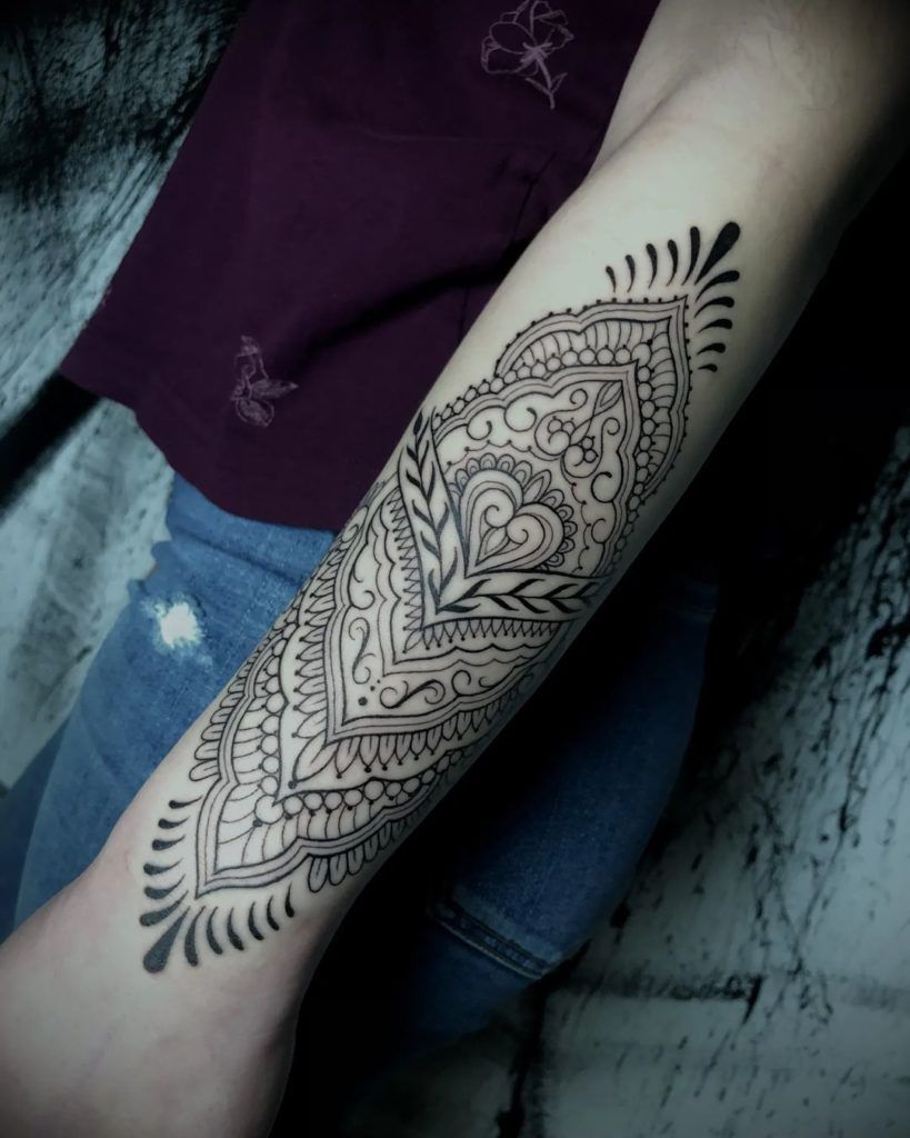 tattoo brazo ornamental