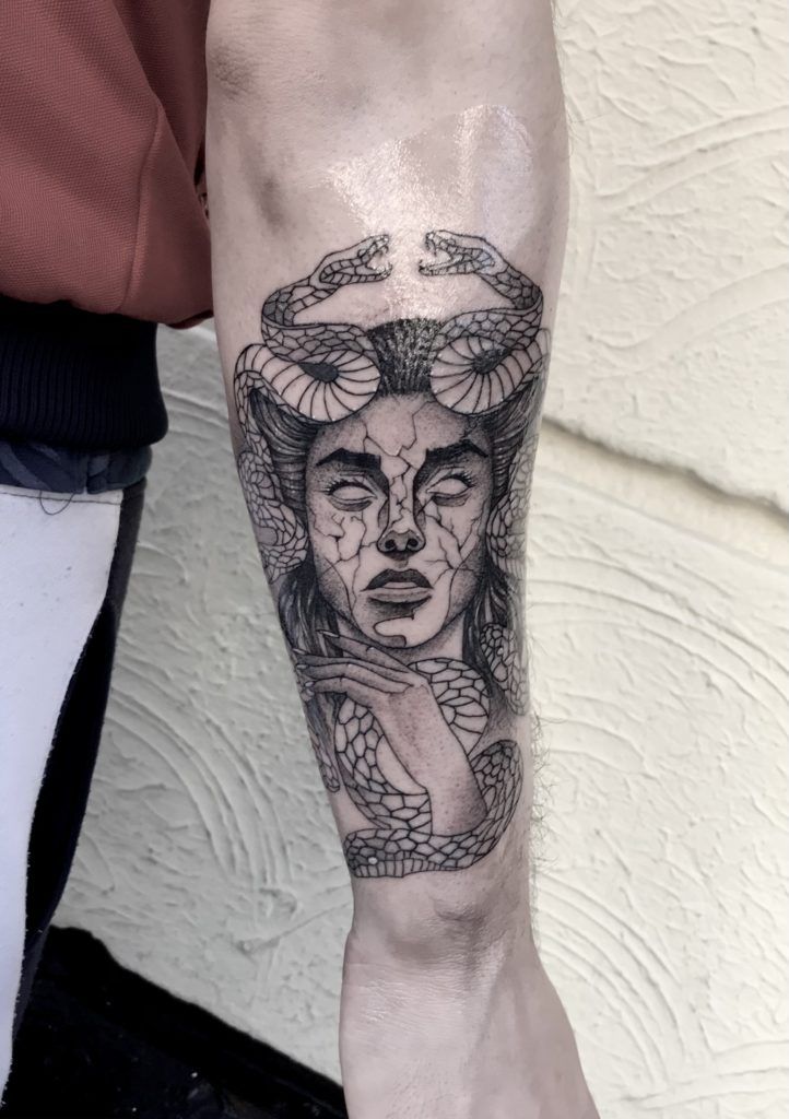 tattoo medusa yosu