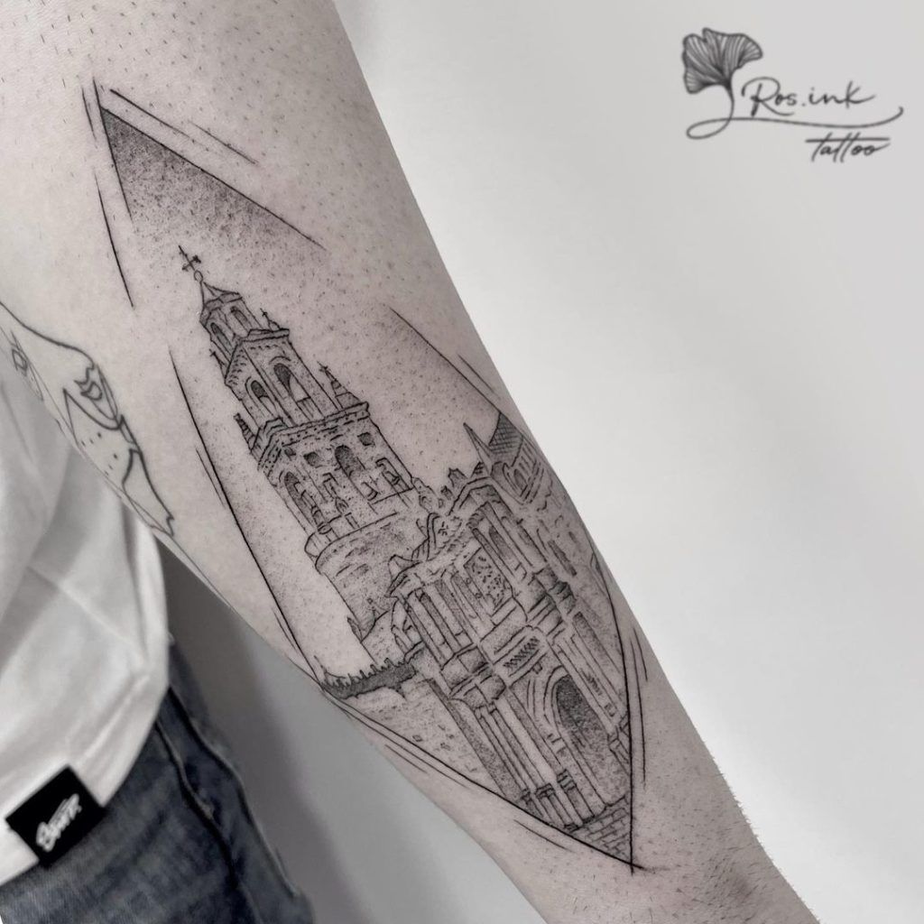 Tattoo catedral fine line