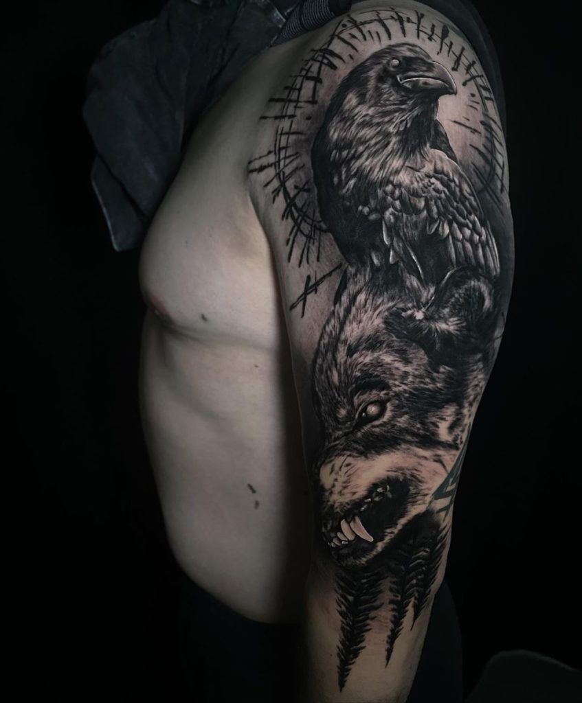 tattoo cuervo y lobo