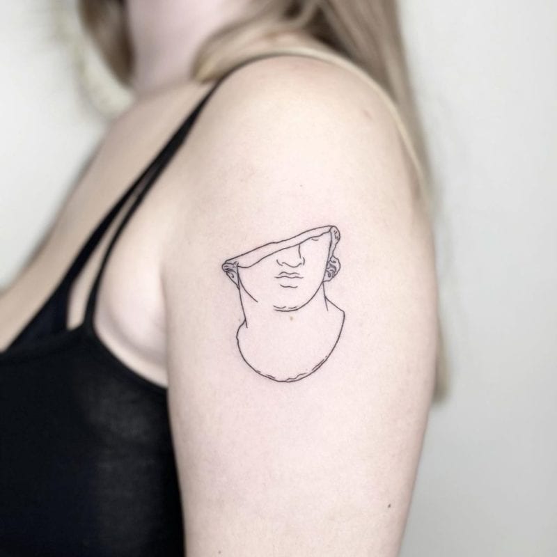 Tattoo escultura minimalista